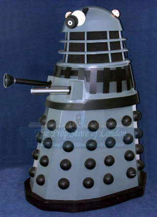 Illustration for article titled Geeky, Gadgety Replicas From Movies, Games and TV: (Some) Priced to Own!